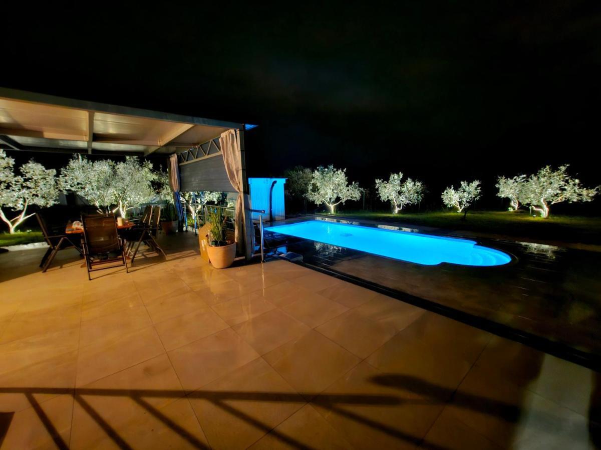 Naturia Holiday House Medulin Exterior photo